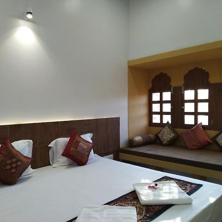 Aapni Haveli Hotel Jaisalmer Ngoại thất bức ảnh