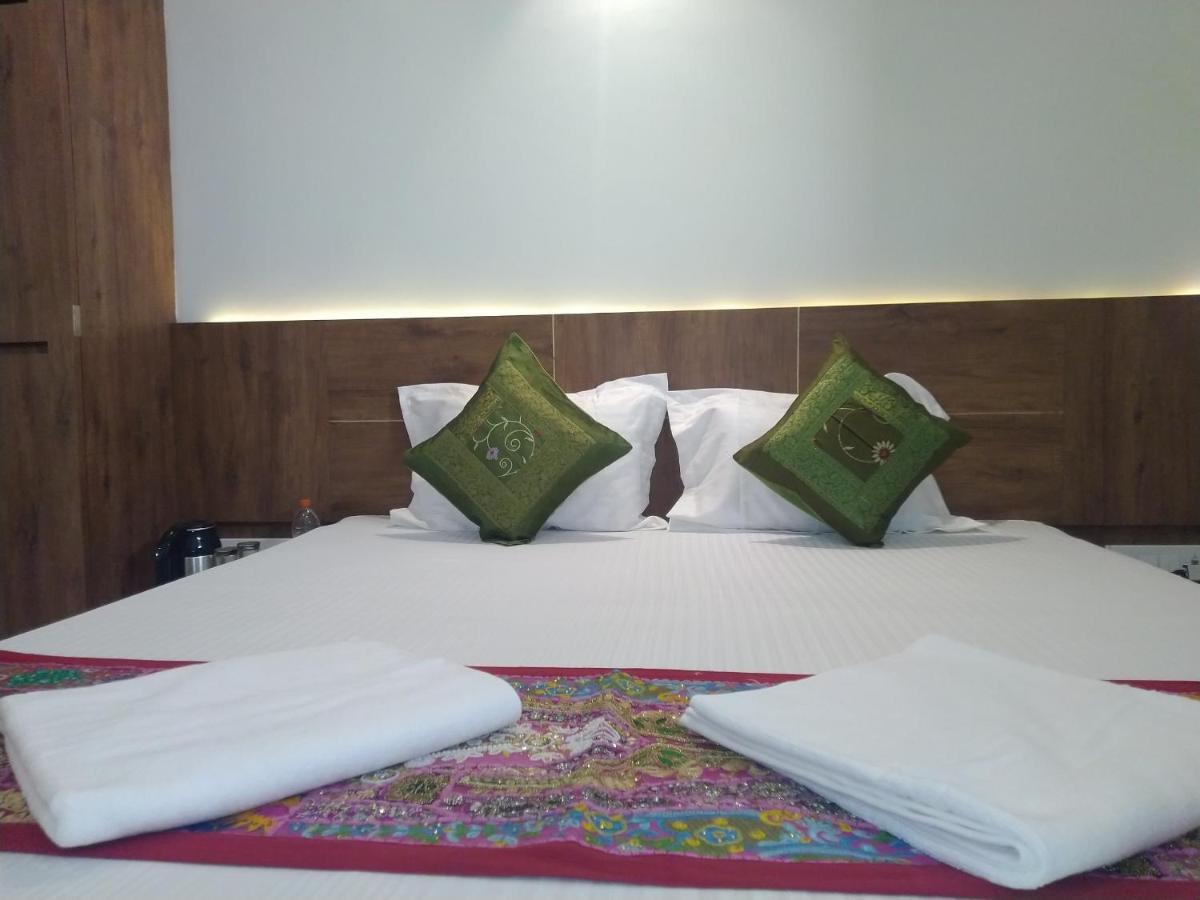 Aapni Haveli Hotel Jaisalmer Ngoại thất bức ảnh