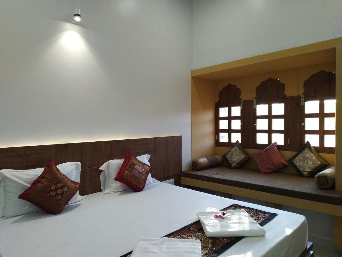 Aapni Haveli Hotel Jaisalmer Ngoại thất bức ảnh